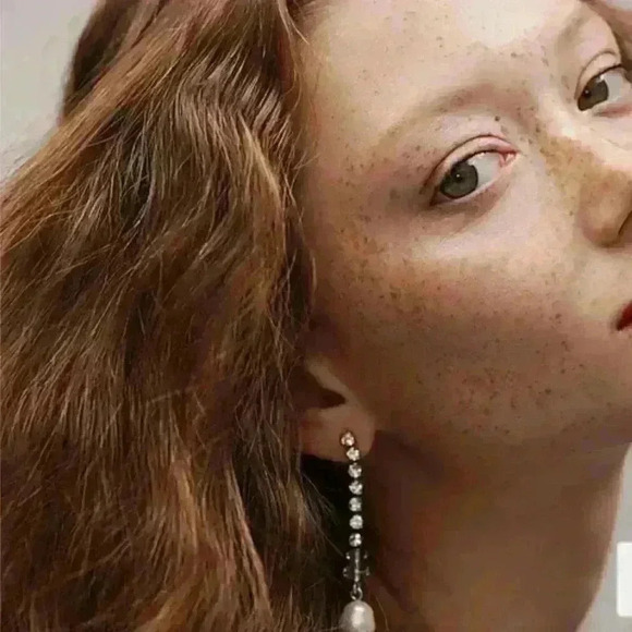 J Crew Fresh Pearl Dangle Earrings in Green - Picture 2 of 2